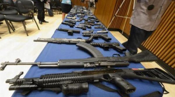 studiu interpol in lume exista 650 de milioane de arme detinute de civili