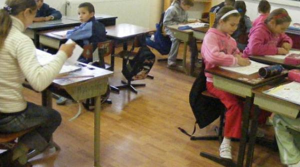 cernavoda familia unui baietel de trei ani acuza personalul unei gradinite ca l a inchis in beci