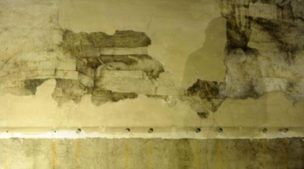 descoperire senzationala in timpul unor lucrari de restaurare ce au gasit muncitorii in peretii unui castel din italia video