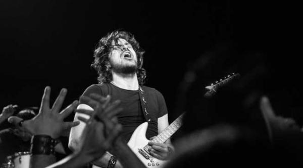 protestatarii din turcia si au facut partid lider e o vedeta rock