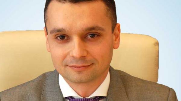 veniti la draga de ani ca are fata bani