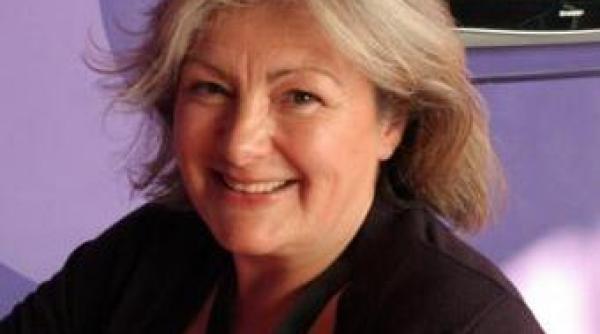 a murit regizoarea britanica antonia bird