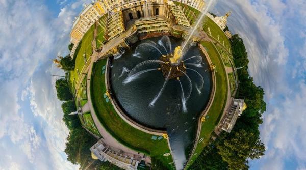 foto cum arata palatul peterhof resedinta a tarului petru