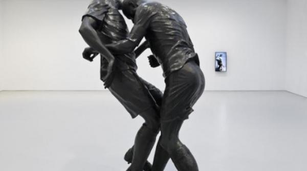 statuia lui zidane lovitura de cap alungata si din capitala qatarului