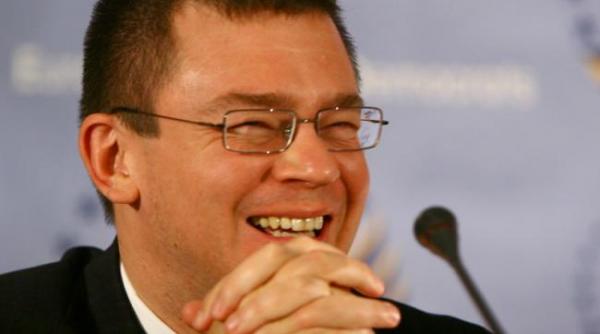 mru cere senatului sa i deconteze biletele de avion pentru deplasari la dezbateri academice la iasi