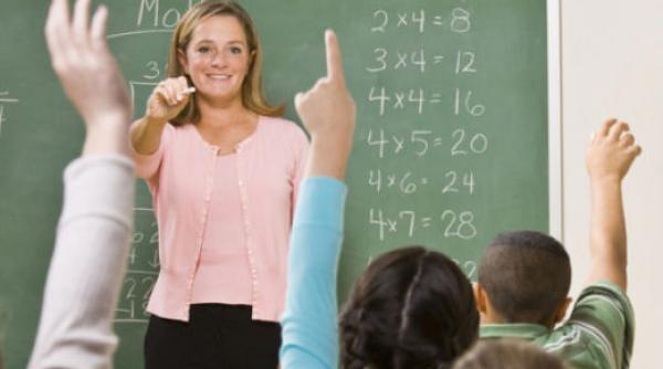 guvernul a negociat cu fmi cresteri salariale de 3 4 pentru profesorii debutanti si medicii rezidenti