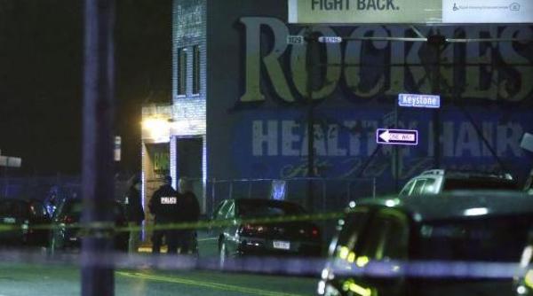 atac armat la detroit trei persoane au fost ucise intr un schimb de focuri la o frizerie