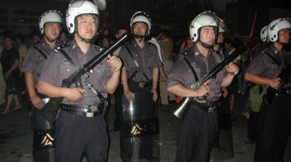 cel putin 11 morti intr un atac cu topoare si cutite asupra unui comisariat de politie din china