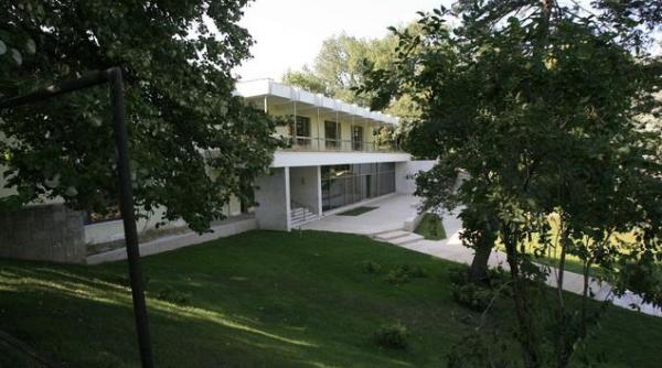 ra apps inchiriaza vila dante ponta nu confirma si nici nu infirma ca este vorba de ambasada sua