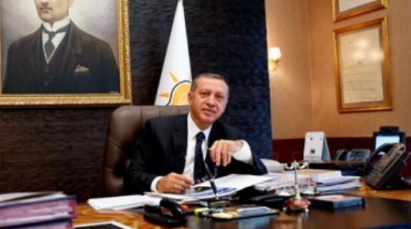 un barbat cu o bomba asupra sa impuscat de politie in fata biroului premierului turc