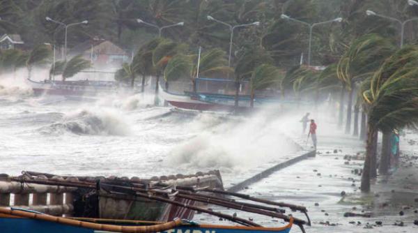 bilant tragic in filipine dupa trecerea taifunului haiyan peste 5 200 de morti si 1 600 de disparuti