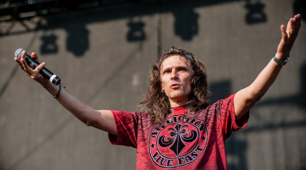 kempes parase te rezident ex