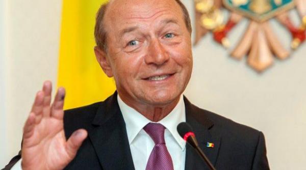 traian basescu despre bugetul din 2014 daca premierul vrea sa colaboreze cu mine sa respecte legea