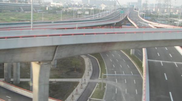 autostrada suspendata