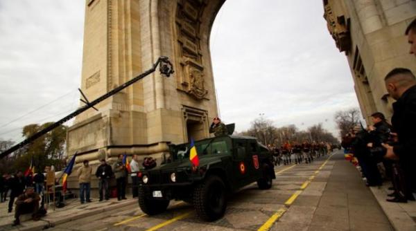 parada de ziua nationala peste 2000 de militari romani si straini vor defila pe sub arcul de triumf