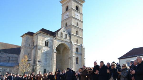 peste 1 000 de persoane la deschiderea manifestarilor dedicate zilei nationale la alba iulia