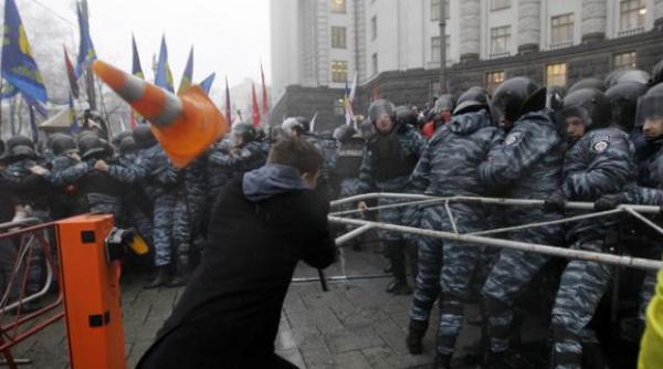 premierul ucrainei crede ca ceea ce se intampla prezinta semnele unei lovituri de stat