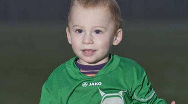 un copil de 20 de luni sub contract cu un club de fotbal