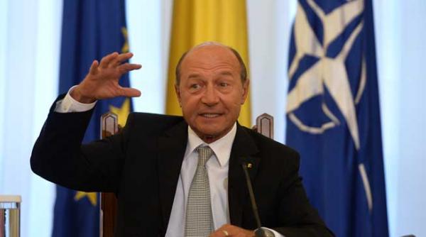 basescu dinamita urca riscul de tara