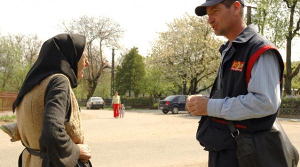 vesti bune pentru varstnici postasul aduce pensia inainte de craciun