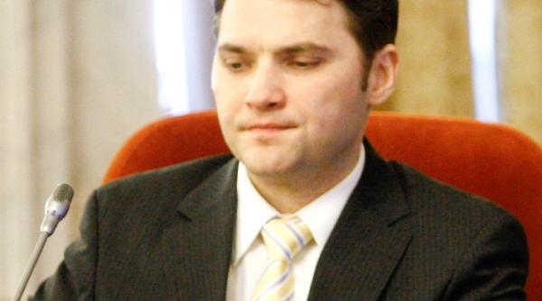 dan sova pentru ianuarie basescu a anuntat practic taierea majorarilor de pensii salarii si venituri