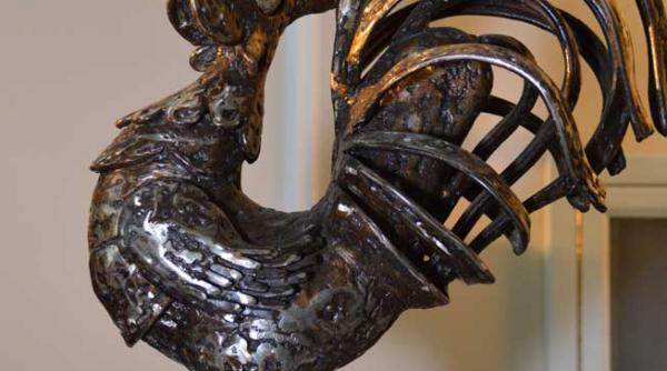 sculptura in metal tors