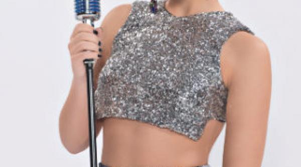 ea e concurenta x factor care nu isi cunoaste fratele