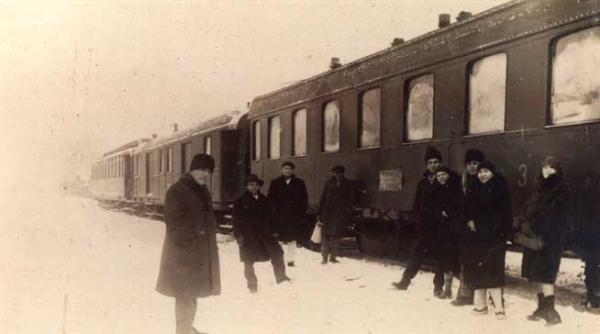 exclusiv tanase cel din spatele nasului 2 primele spectacole pe scena cotetului din ograda copilariei