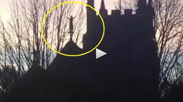 cerand un semn de la dumnezeu o tanara s a urcat pe biserica ce a urmat este incredibil video