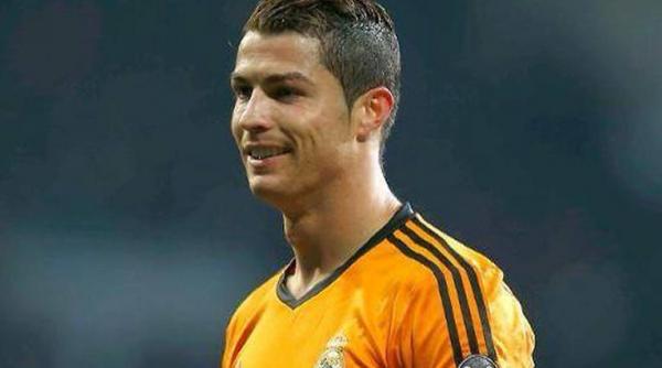 cristiano ronaldo desemnat fotbalistul anului 2013