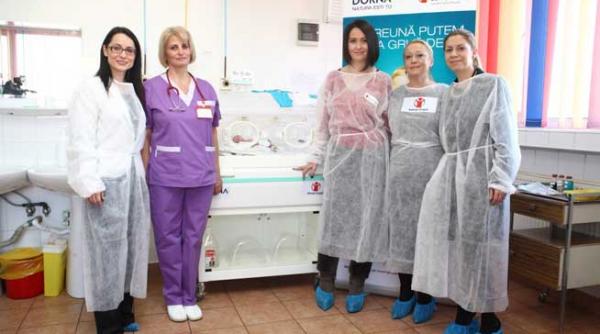 sectia de nou nascuti a maternitatii bucur beneficiaza de un incubator nou prin campania grija pentru copii