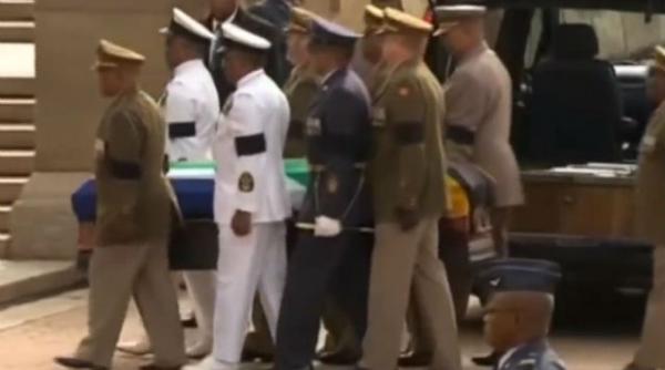funeraliile lui mandela doar 450 de persoane vor putea fi prezente la locul de inhumare