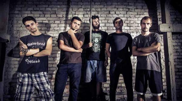 basistul alex lazar a parasit grupul breathelast