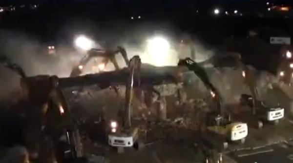 cum dispare peste noapte un pod de 1 000 de tone in marea britanie video