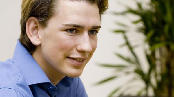 noul guvern austriac a depus juramantul austria are cel mai tanar ministru de externe din europa