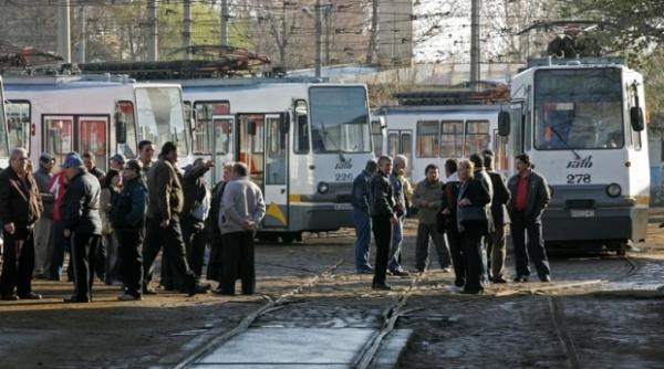 angajatii ratb ies miercuri in strada nu vrem sa ajungem someri cersetori sau capsunari