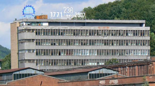 doi fosti manageri ai ucm resita ridicati de dna cei doi sunt acuzati de evaziune si abuz in serviciu