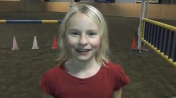 cazul ei este unic in lume ce face o fetita in varsta de 11 ani in fiecare zi uluieste milioane de oameni video