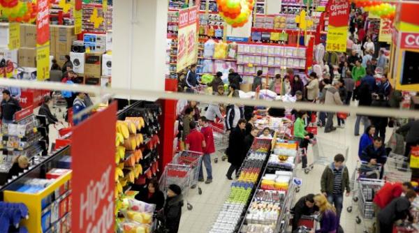 programul marilor magazine de sarbatori vezi cand vei putea merge la cumparaturi de craciun si revelion