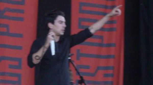 solistul trupei lostprophets condamnat la 35 de ani de inchisoare pentru pedofilie