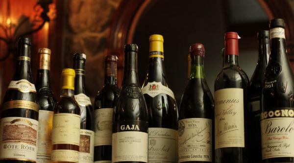 a castigat milioane de dolari vanzand bogatasilor vin de casa drept vin de colectie acum risca 40 de ani de inchisoare