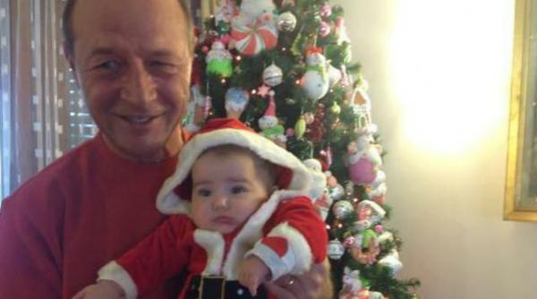 cum petrec politicienii craciunul si ce le transmit romanilor