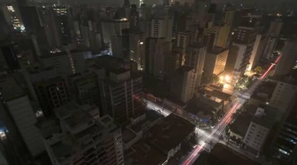 aproximativ 200 000 de familii americane fara curent electric vor trebui sa a tepte pana in weekend