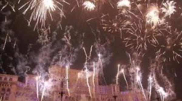 cea mai mare poza de grup la revelionul bucurestiului