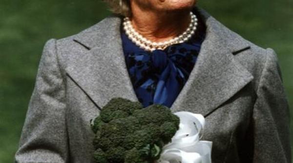 barbara bush fosta prima doamna a americii internata de urgen a in spital