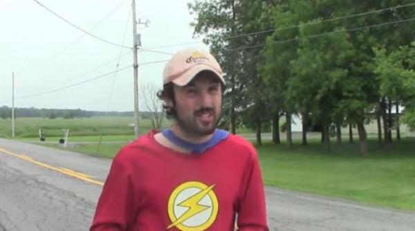 super erou atacat i jefuit intr o sta iune de schi canadiana video