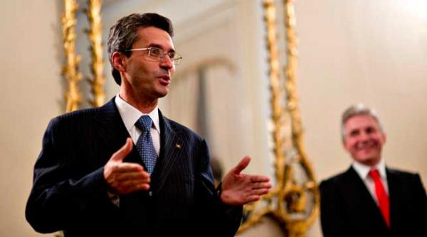 ambasadorul romaniei la londra prietenii cu care mi am petrecut craciunul vor pleca inapoi in romania sper sa nu fie trecuti la invadatori