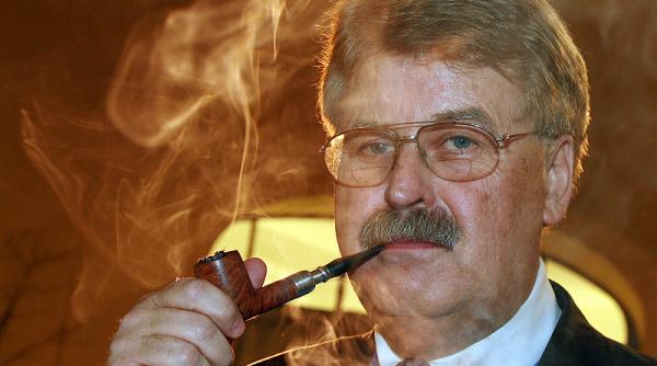 noaptea mintii in parlamentul european presedintele comisiei pentru afaceri externe vrea sa amprenteze romanii care imigreaza in germania