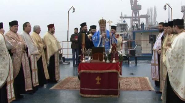 aparitie neobisnuita in drobeta turnu severin in timpul slujbei de boboteaza video