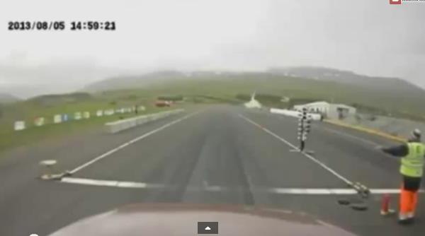 imagini incredibile ale unei aterizari de urgenta ratate video